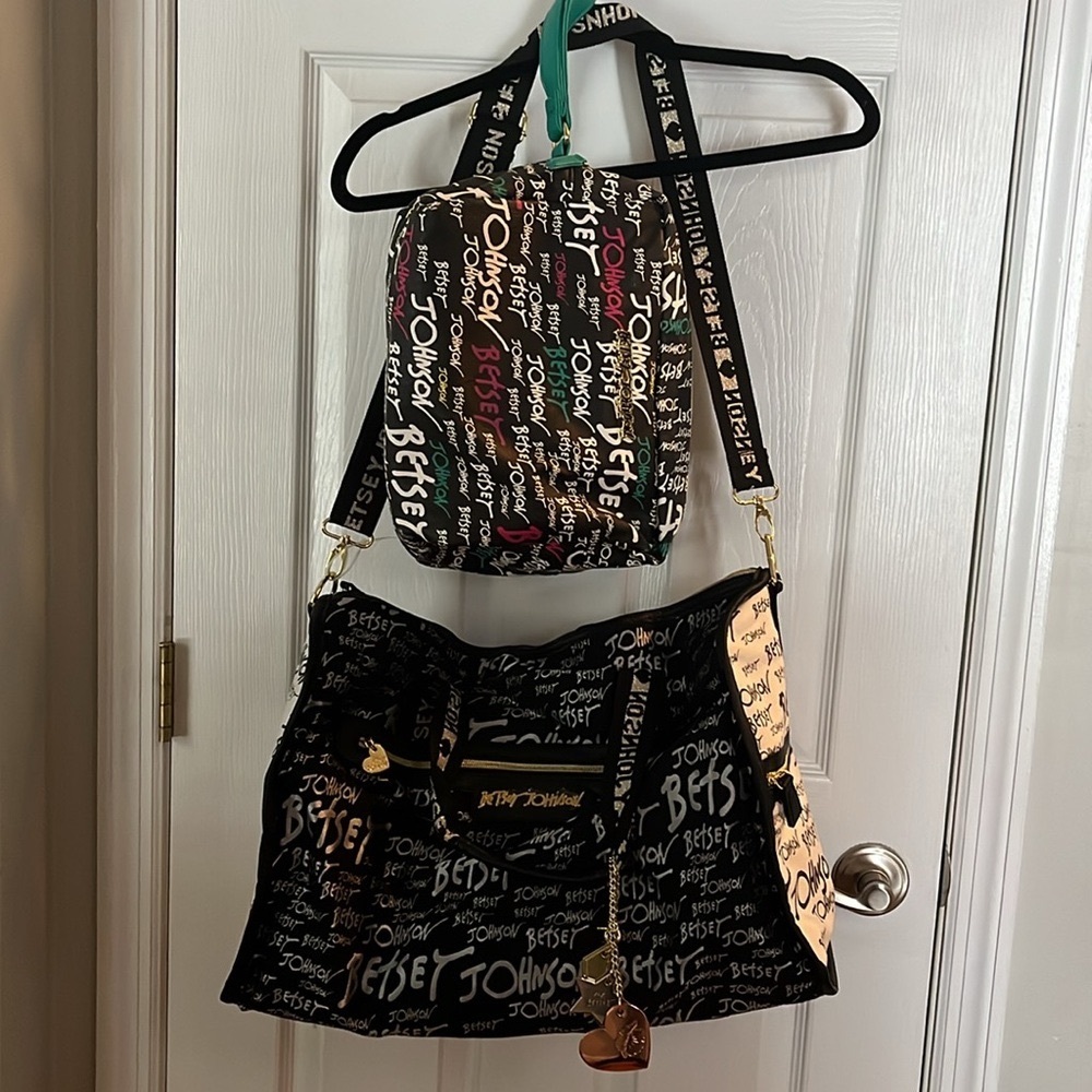 Betsey Johnson Weekender Duffel Bag Carry On 
And large travel pouch included.